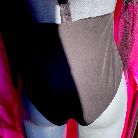 Small black Bodysuit - Picture 6 of 6